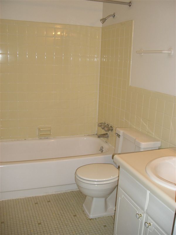 Building Photo - 1554 Cambria Dr