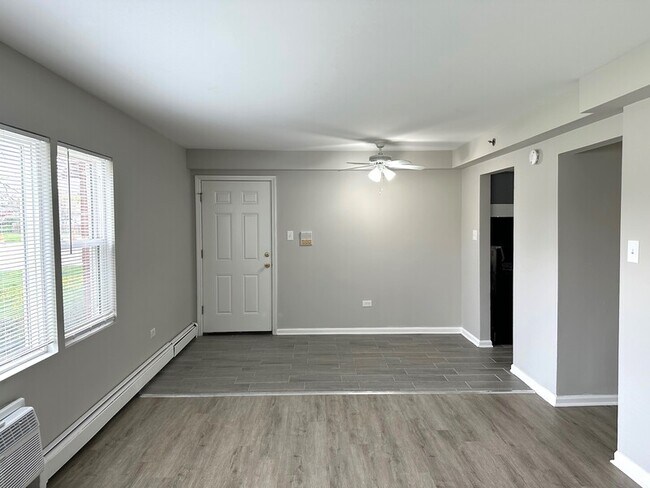 Building Photo - 8424 W 87th St