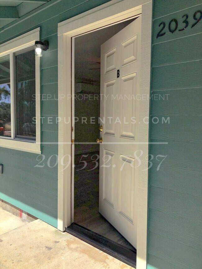 Building Photo - 20396 N Sunshine Rd