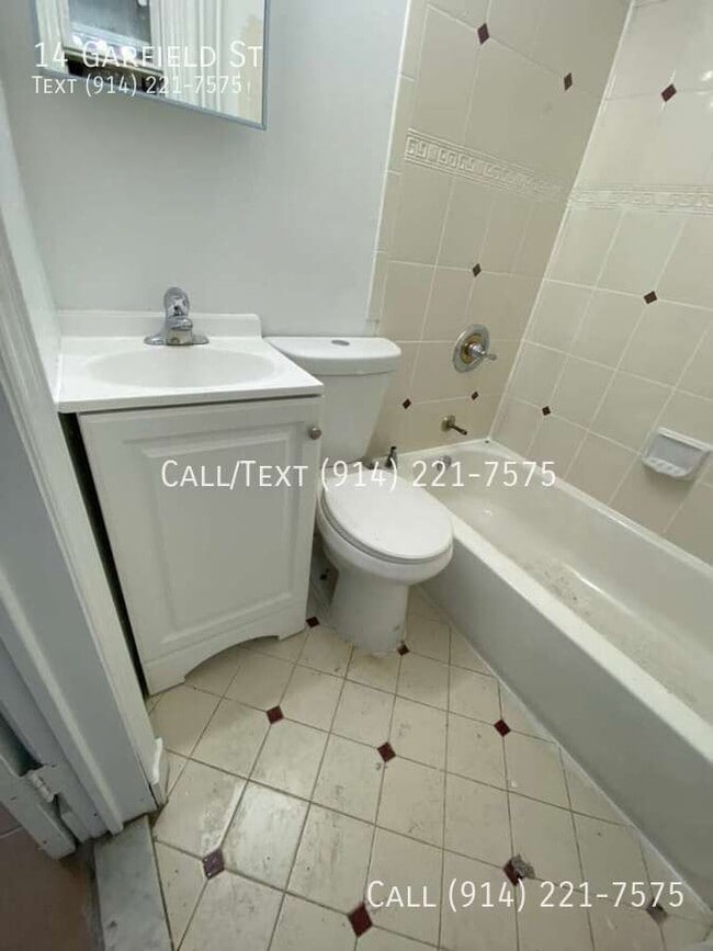 Building Photo - 14 Garfield St