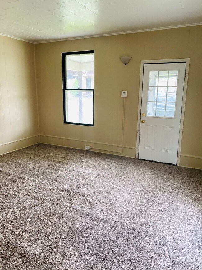 Foto del edificio - 2 br, 1 bath House - 28 W Terrace