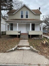 Building Photo - 614 N 12th St
