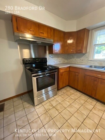 Foto del edificio - 280 Bradford Dr