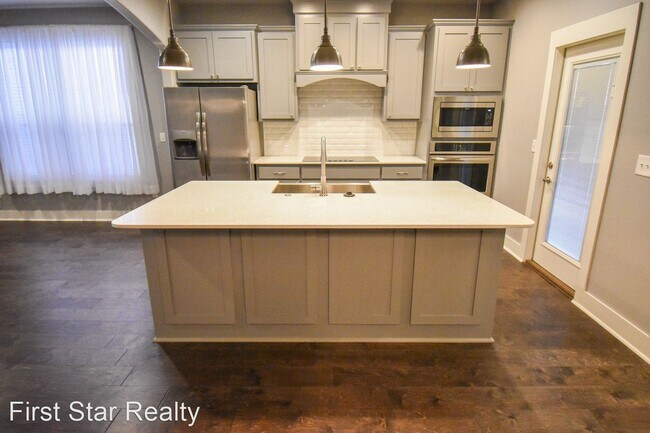 Foto del edificio - 3 br, 2.5 bath House - 536 N Salem Rd