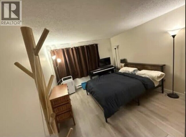 Photo du bâtiment - 7295 Moffatt Rd