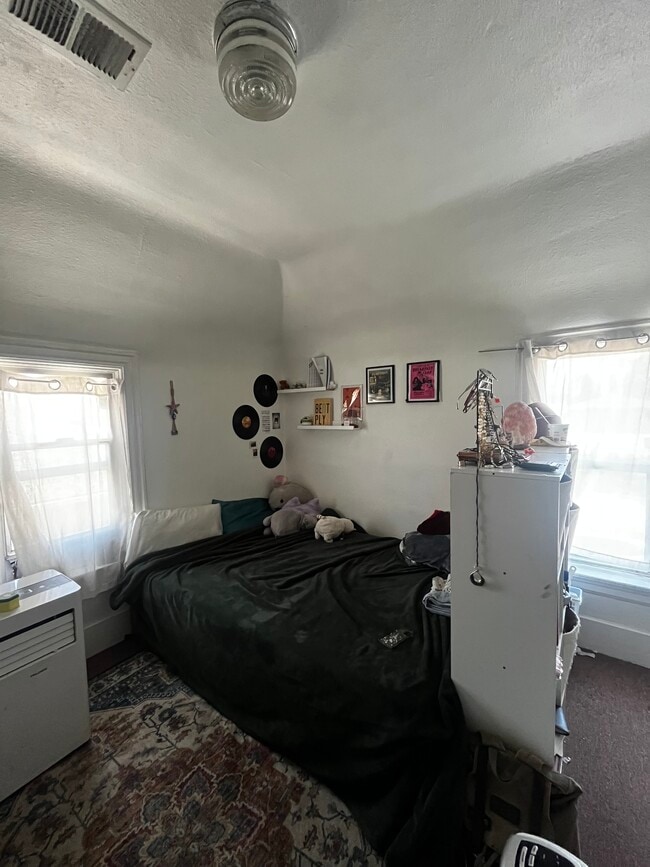 Foto del edificio - 362 N 7th St