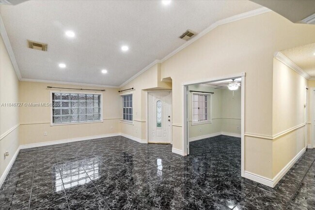 Foto del edificio - 17610 SW 4th Ct