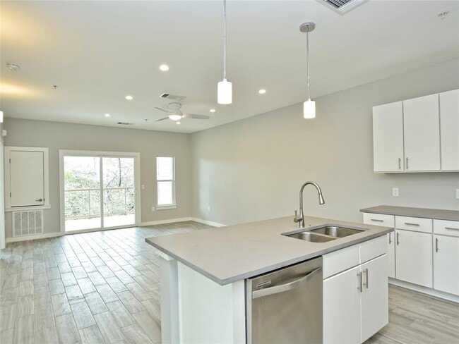 Building Photo - 102 Blue Ridge Trail