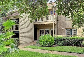 Building Photo - 2100 Tanglewilde St