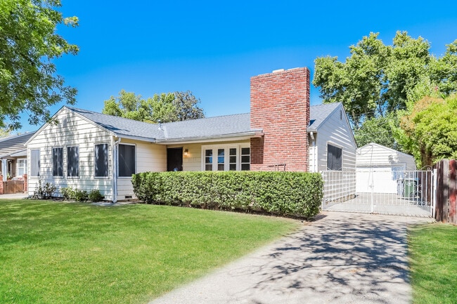 Foto del edificio - 2131 Irvin Way