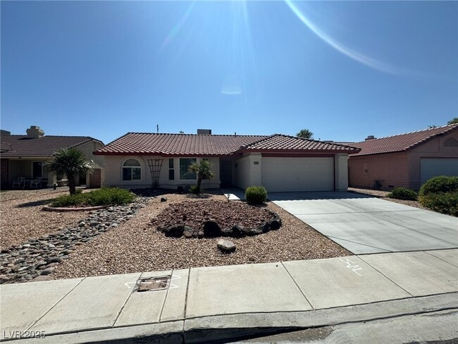 Building Photo - 7980 Rye Canyon Dr