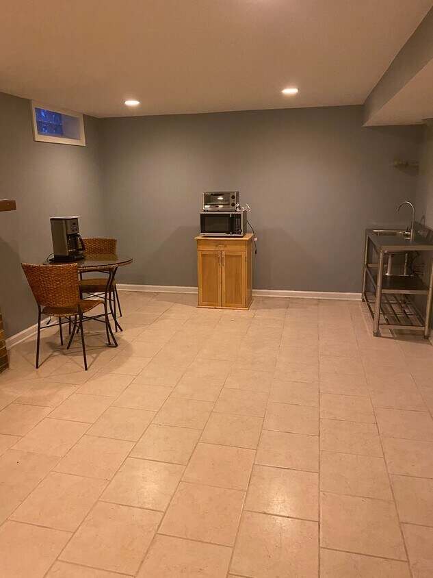 28 Dorchester Rd Unit 2, Amherst, NY 14226 Apartments in Amherst, NY