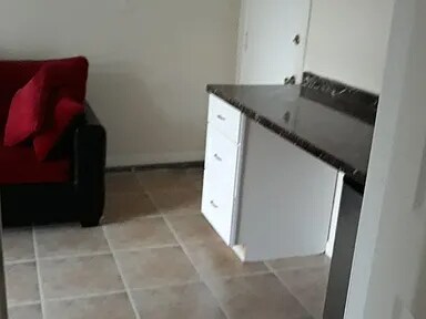 Foto del edificio - 916 S Calmgrove Ave
