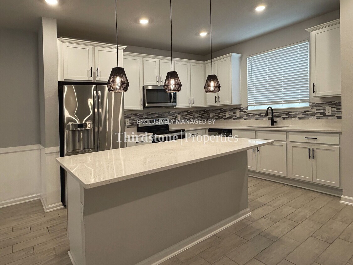 Foto principal - 1090 Farwell St