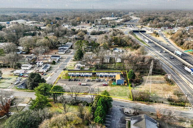 Honeywood Hills Apartments Parcel Outline - 421 Honeywood Ave