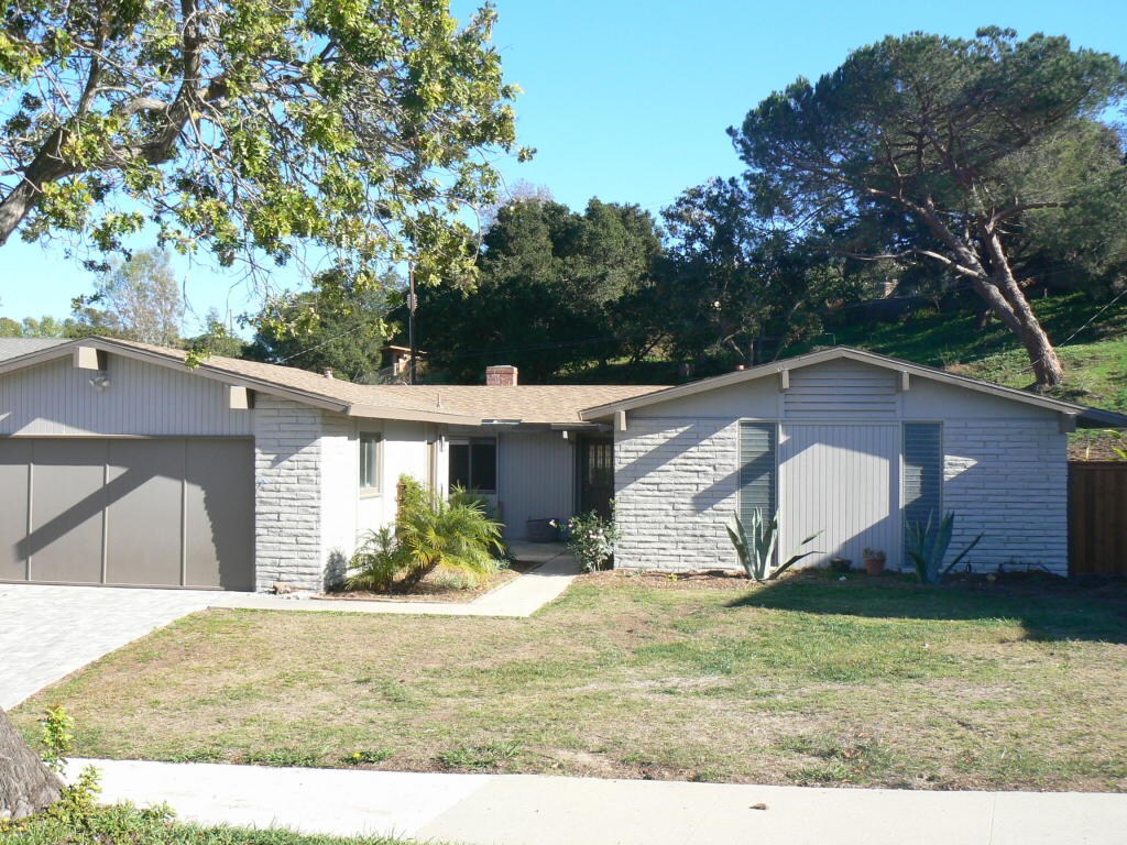 Primary Photo - 737 Calabria Dr
