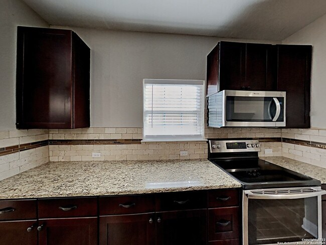 Foto del edificio - 6019 Still Meadow