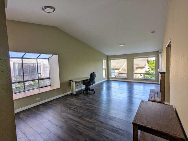 Building Photo - 15175 Sunwood Blvd