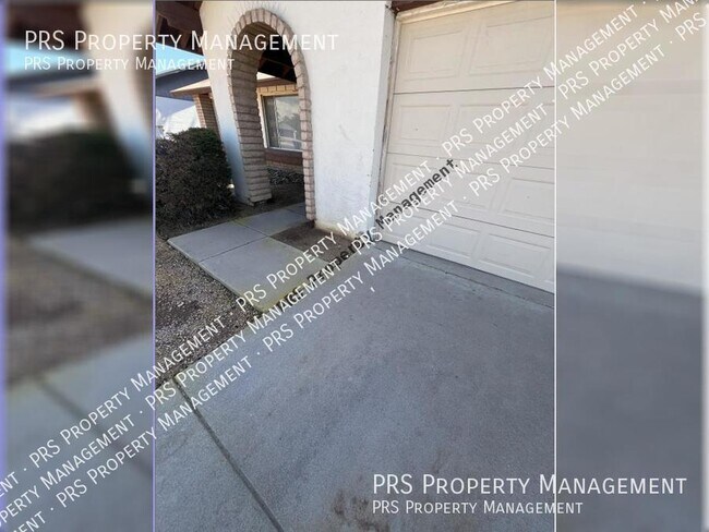 Building Photo - New Listing!