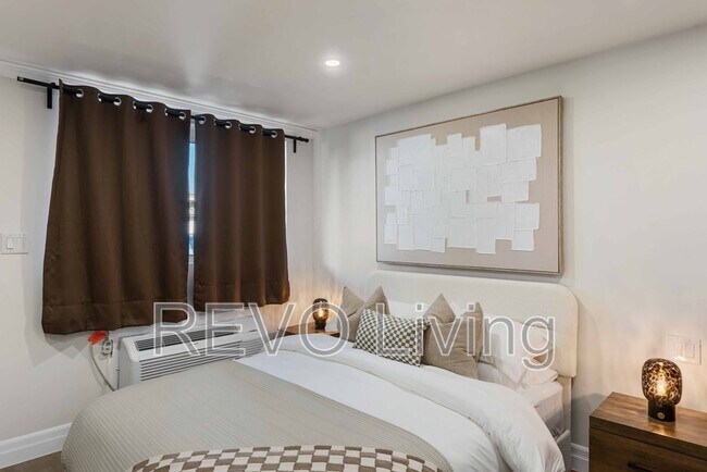 Photo du bâtiment - 7800 Lundy's Ln