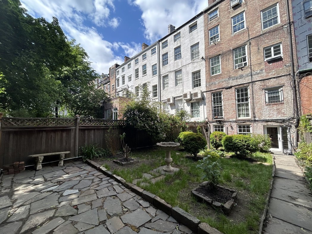 West 20th - 3 BD 2BA Duplex- 11Ft Ceilin... - West 20th - 3 BD 2BA  Duplex-  11Ft Ceilin...