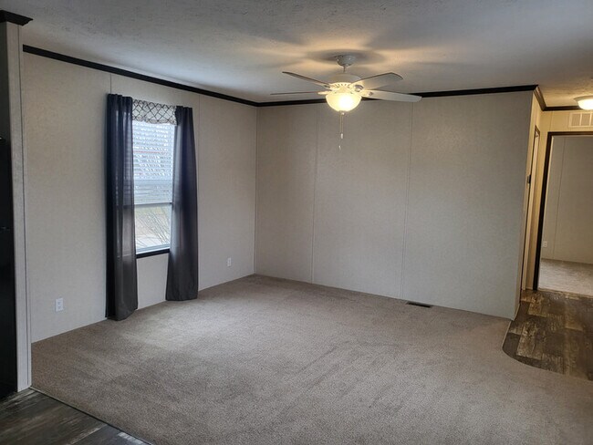 Building Photo - 256 Spruce