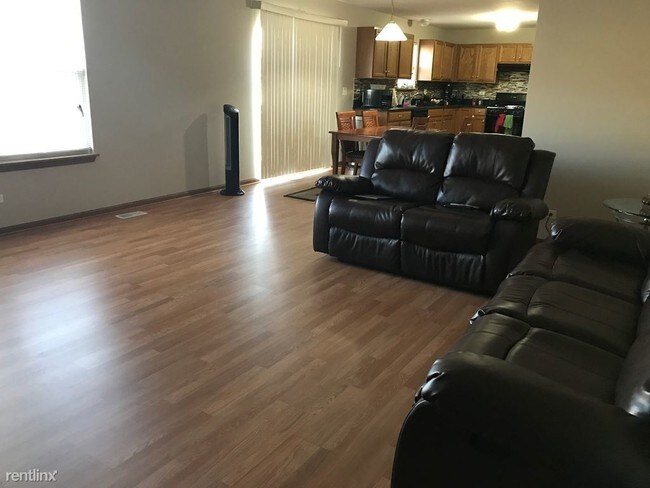Foto del edificio - 2100 W Meadowview Dr
