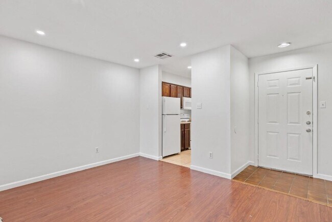 Building Photo - 8703 Schick Rd