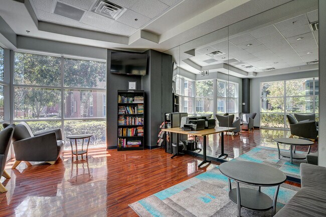 Building Photo - 62 E Serene Ave
