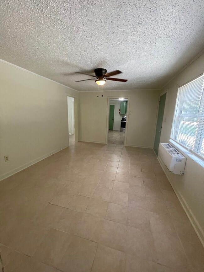 Foto del edificio - 78 NE 139th St