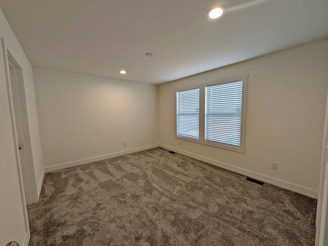 Foto del edificio - 6656 Pentz Rd