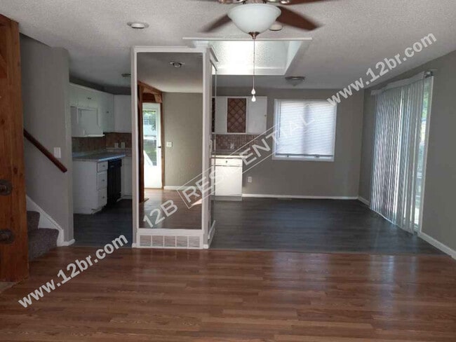 Building Photo - Nice 3-Bedroom 1-Bathroom Home