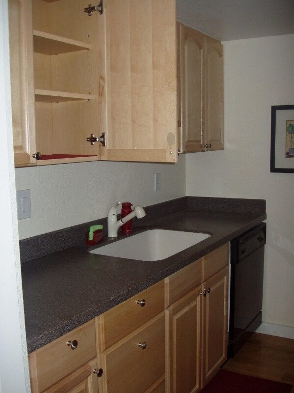 Building Photo - 14014 Juanita Dr NE