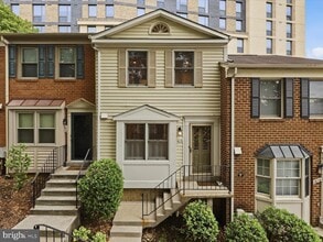 Building Photo - 1612 Arlington Blvd
