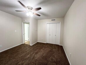 Building Photo - 2400 5th St