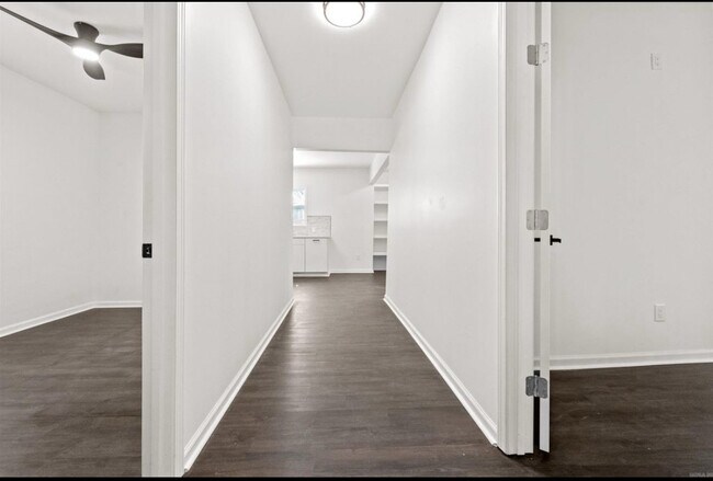 Foto del edificio - 3113 W 11th St