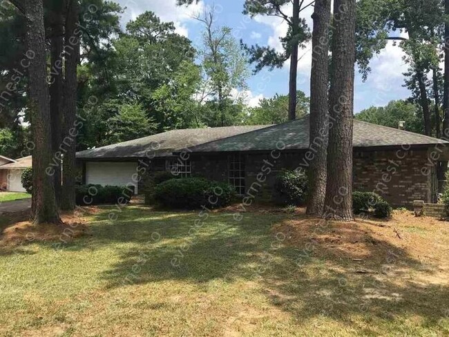 Building Photo - 6031 Lake Trace Cir