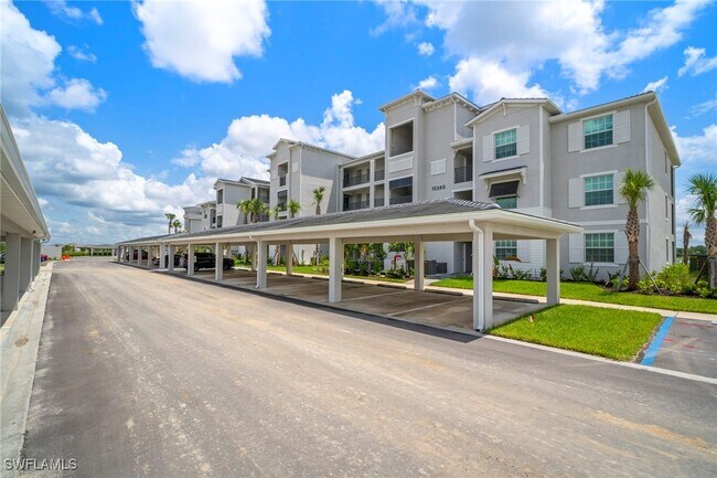 Foto del edificio - 15285 Grn Acrs Ave