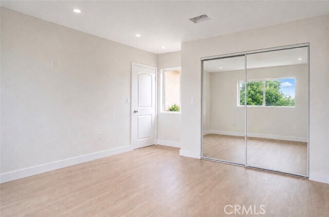 Foto del edificio - 8410 Noble Ave