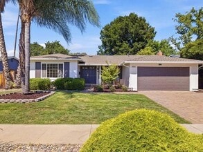 Building Photo - 3880 Villa Glen Way