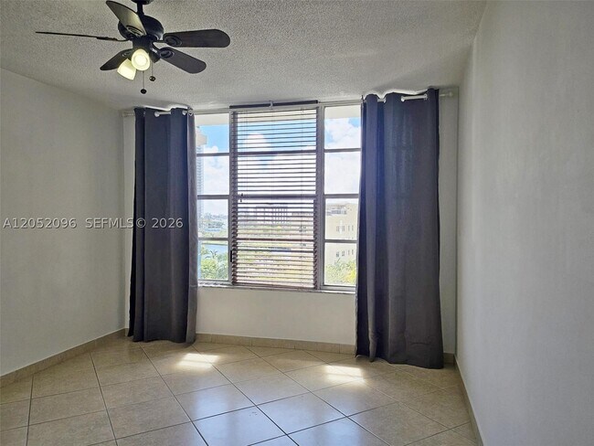 Foto del edificio - 3800 S Ocean Dr