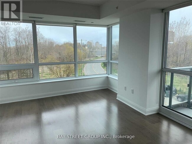 Building Photo - 160-160 Vanderhoof Ave
