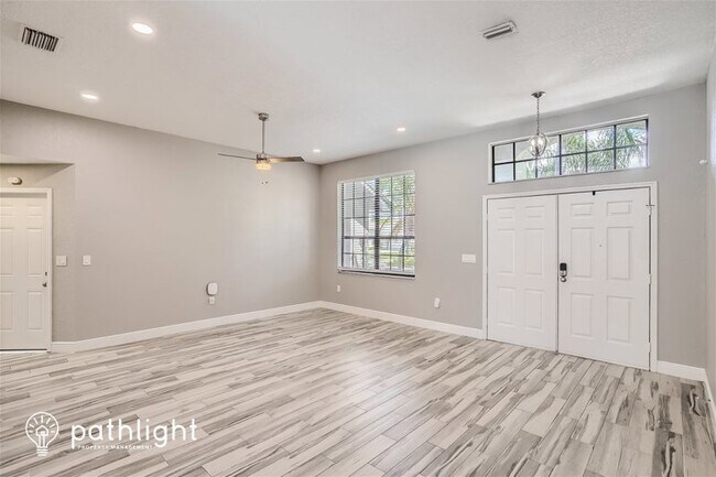 Building Photo - 598 Waterford Cir W