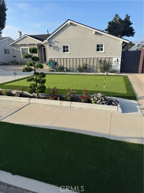 Foto del edificio - 10622 Artcraft Ave
