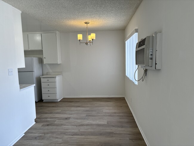 Building Photo - 10558 Eastborne Ave