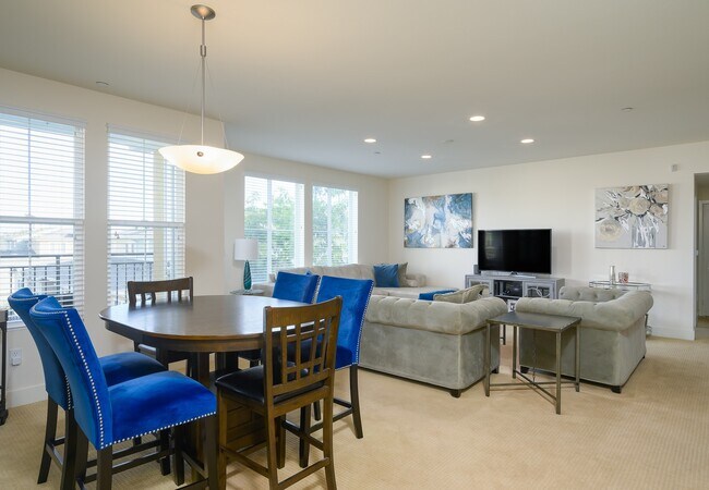 Foto del edificio - 2349 Jefferson Street, Unit 317
