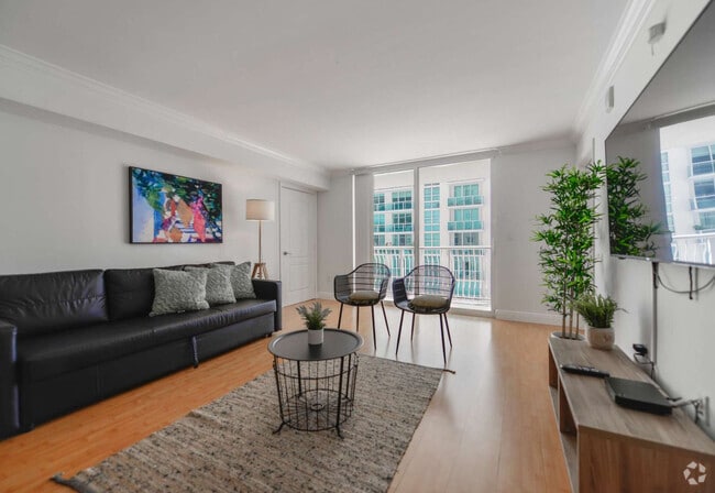Building Photo - 1200 Brickell Bay Dr