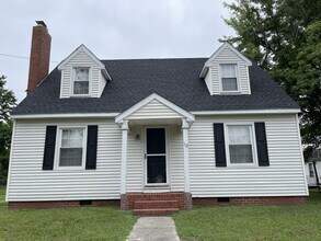 Building Photo - 112 Poplar St