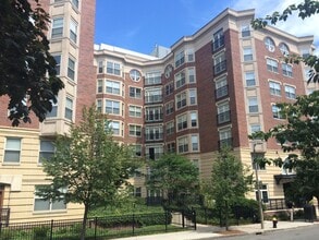 Building Photo - Landmark Square Apartments