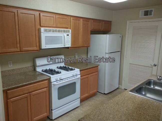 Building Photo - 5552 Tares Cir